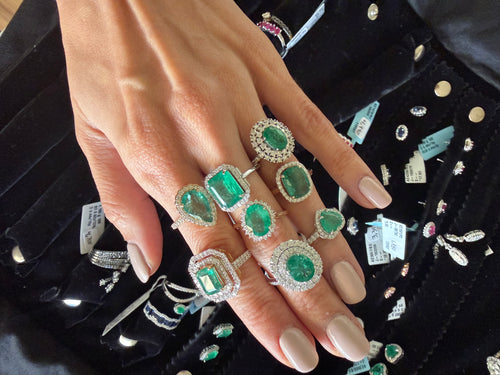 Anillo Esmeralda Corazón con Diamantes