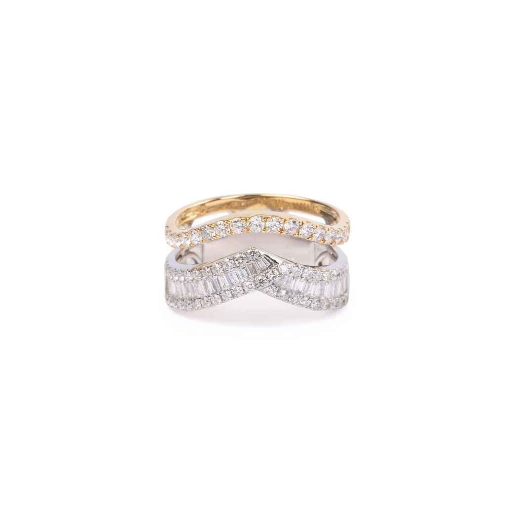 Anillo en V Oro y Diamantes*