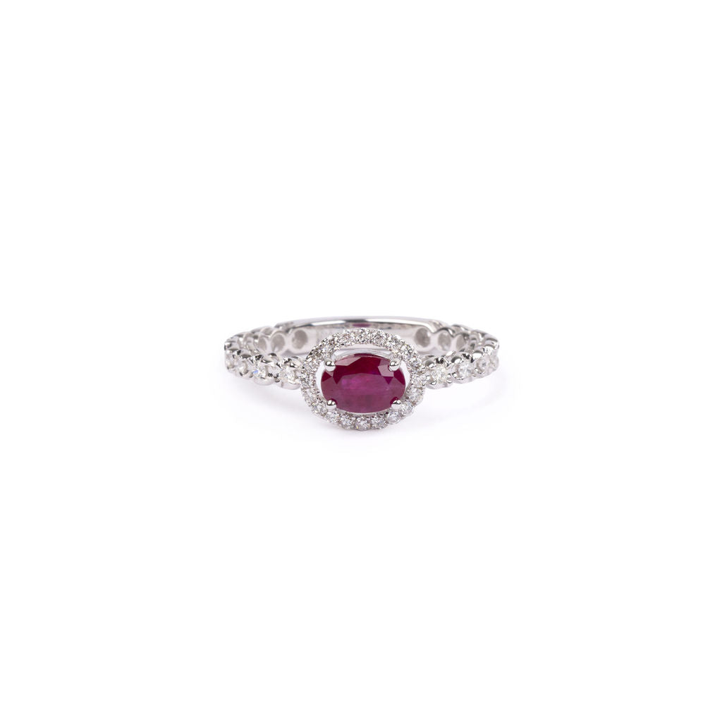 Anillo Rubi Ovalado y Diamantes